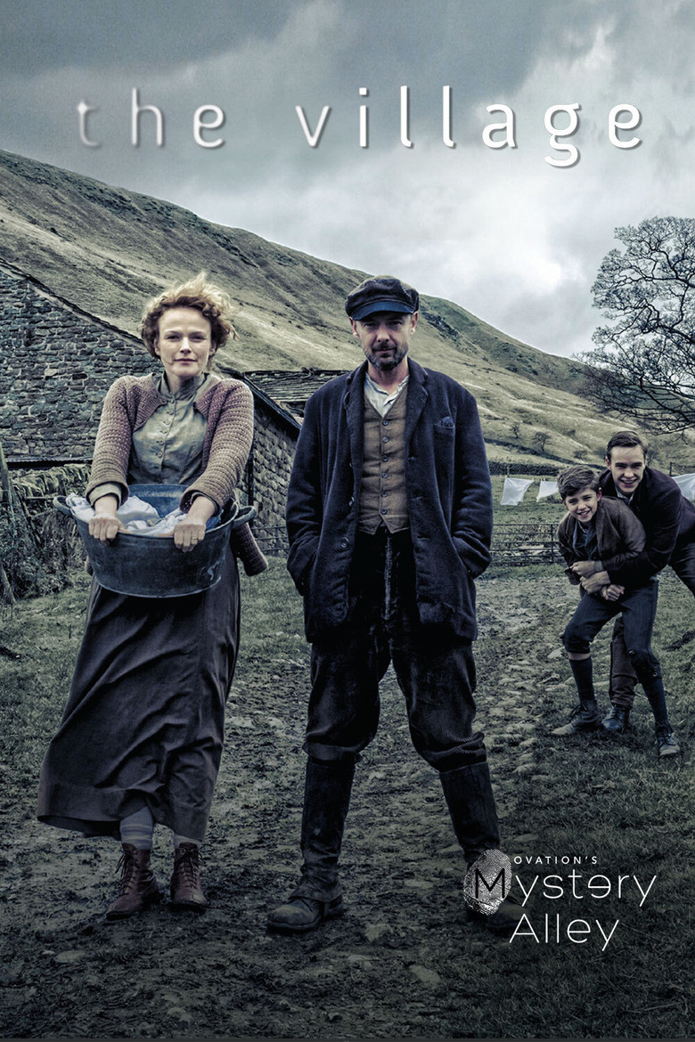 The Village (2013) — affiche série et bande-annonce